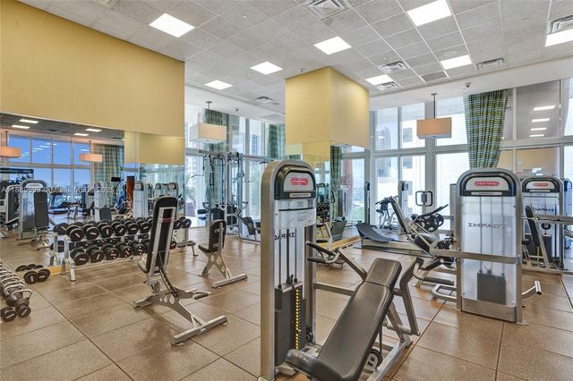 50 Biscayne Blvd 3908, Miami, FL 33132