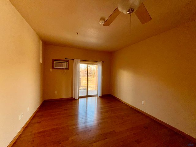 1626 EVERGREEN DR, Rapid City, SD 57702