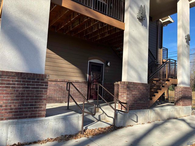 1626 EVERGREEN DR, Rapid City, SD 57702