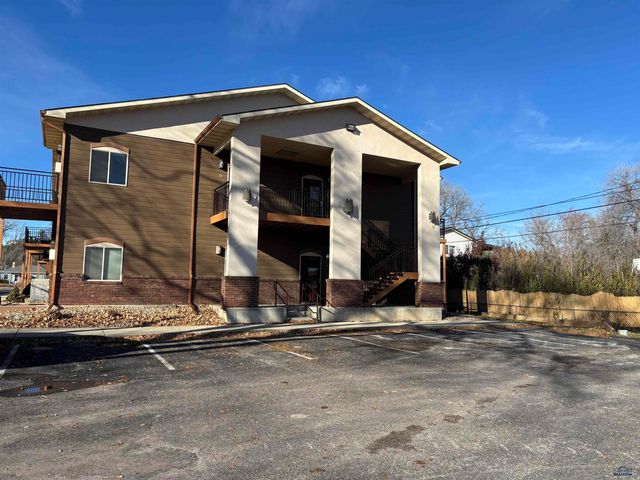 1626 EVERGREEN DR, Rapid City, SD 57702