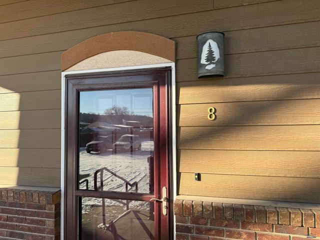 1626 EVERGREEN DR, Rapid City, SD 57702