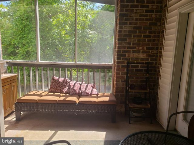 6602 Lake Park Dr Apt T2, Greenbelt, MD 20770