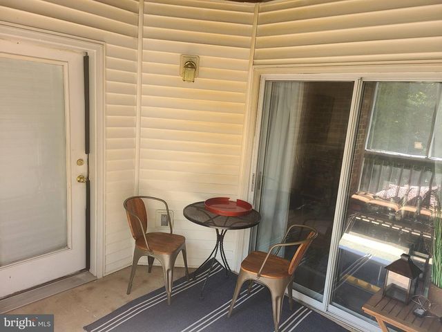 6602 Lake Park Dr Apt T2, Greenbelt, MD 20770