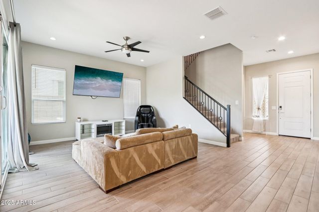 4869 E MURIEL Drive, Scottsdale, AZ 85254