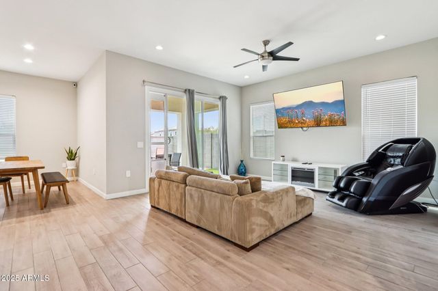 4869 E MURIEL Drive, Scottsdale, AZ 85254