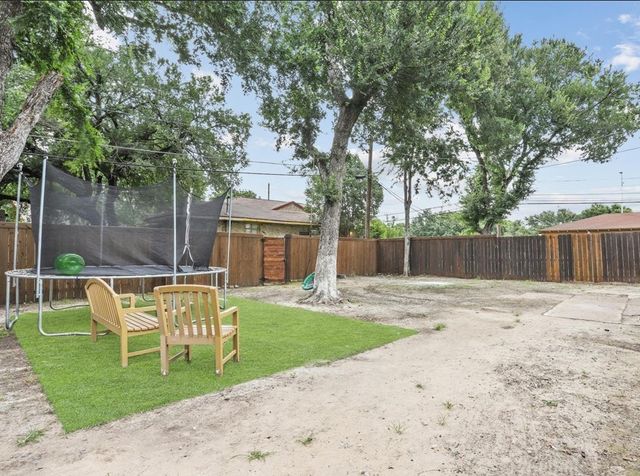 7025 Atha Drive, Dallas, TX 75217