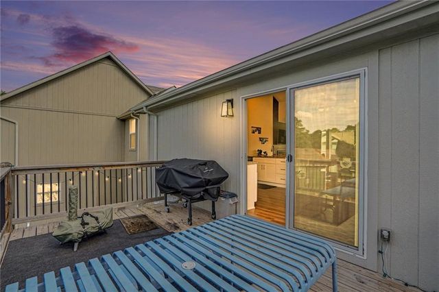 12634 Fountain Lake Circle, Grandview, MO 64030
