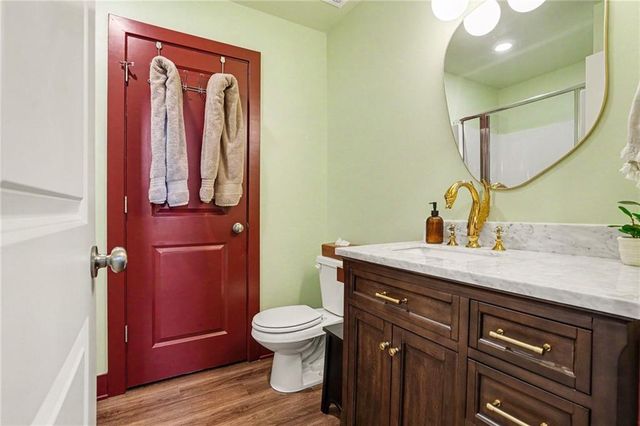 12634 Fountain Lake Circle, Grandview, MO 64030