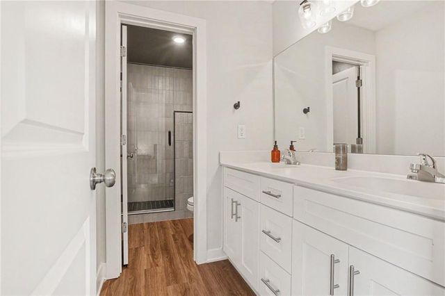 12634 Fountain Lake Circle, Grandview, MO 64030