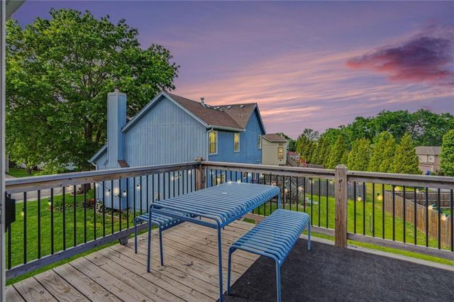 12634 Fountain Lake Circle, Grandview, MO 64030