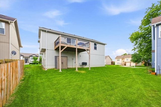 12634 Fountain Lake Circle, Grandview, MO 64030