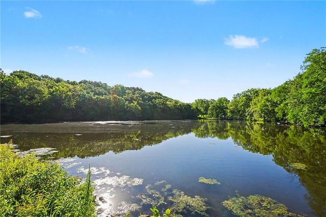 12634 Fountain Lake Circle, Grandview, MO 64030
