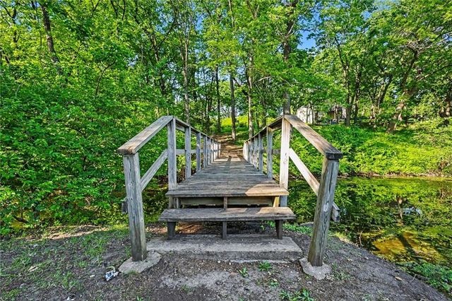 12634 Fountain Lake Circle, Grandview, MO 64030
