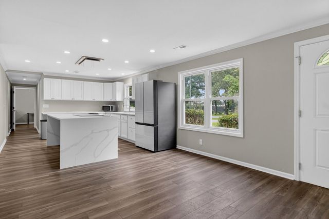 8805 Antler Drive, North Charleston, SC 29406