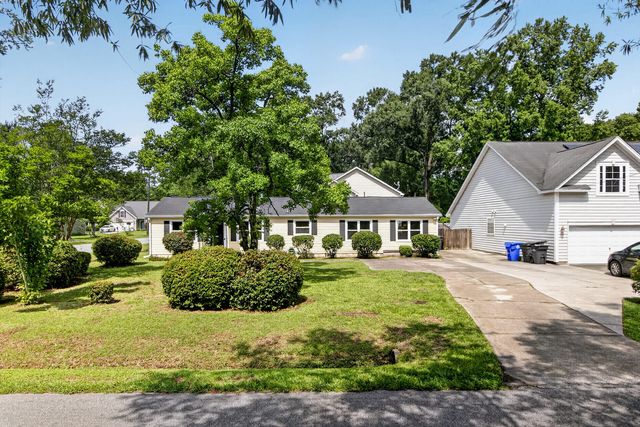 8805 Antler Drive, North Charleston, SC 29406