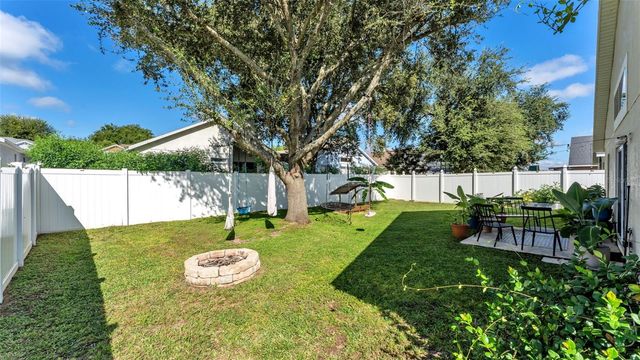 815 WINDSOR ESTATES DRIVE, Davenport, FL 33837