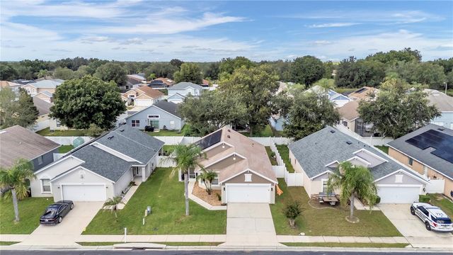 815 WINDSOR ESTATES DRIVE, Davenport, FL 33837