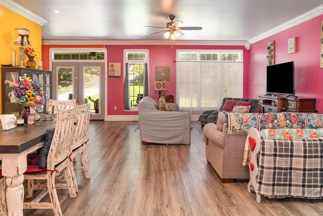 215 Colony Road, Manchester, KY 40962