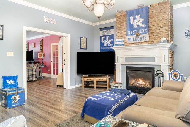 215 Colony Road, Manchester, KY 40962