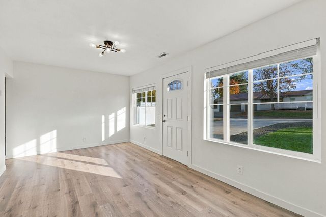 8701 E Cataldo Ave, Spokane Valley, WA 99212