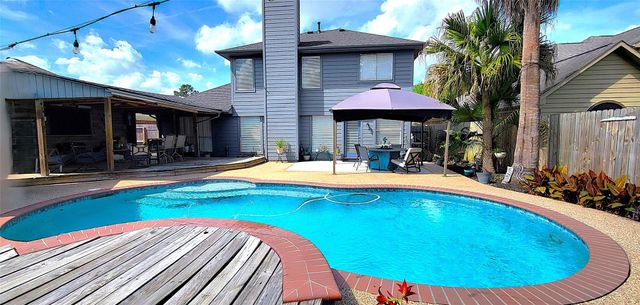 3015 Wood Hollow Drive, League City, TX 77573