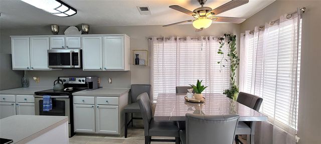 3015 Wood Hollow Drive, League City, TX 77573