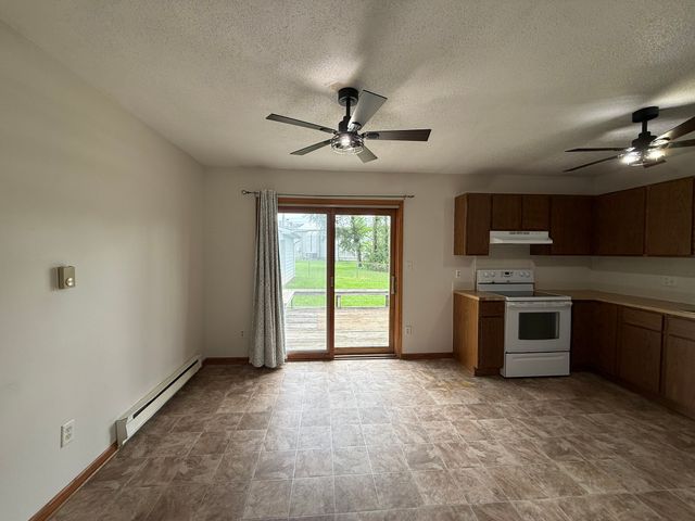 1014 Holly Drive, Norwalk, IA 50211