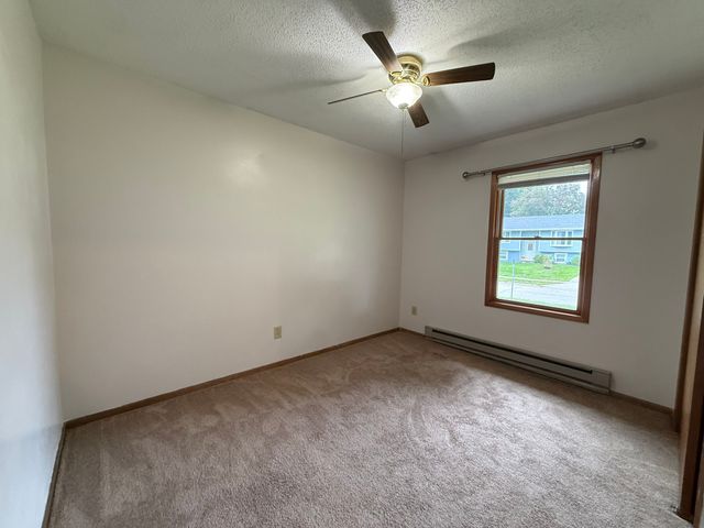 1014 Holly Drive, Norwalk, IA 50211