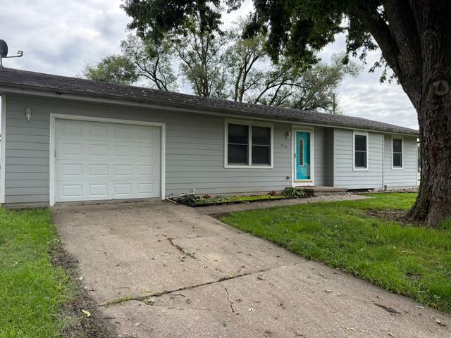 1014 Holly Drive, Norwalk, IA 50211