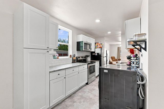 298 7th Street, Honey Grove, TX 75446