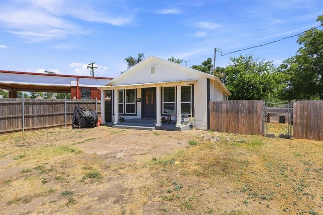 298 7th Street, Honey Grove, TX 75446