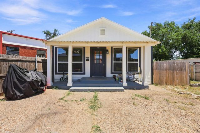 298 7th Street, Honey Grove, TX 75446
