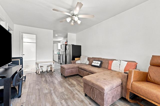 298 7th Street, Honey Grove, TX 75446