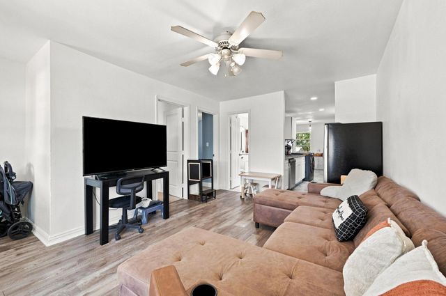 298 7th Street, Honey Grove, TX 75446