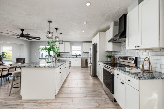 115 87TH AVENUE N, St Petersburg, FL 33702