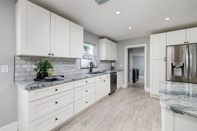 115 87TH AVENUE N, St Petersburg, FL 33702