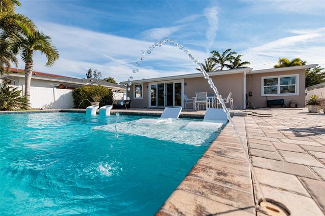 115 87TH AVENUE N, St Petersburg, FL 33702