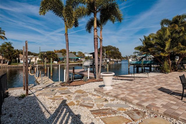 115 87TH AVENUE N, St Petersburg, FL 33702