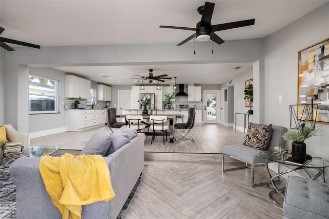 115 87TH AVENUE N, St Petersburg, FL 33702