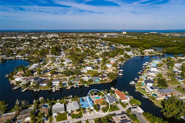 115 87TH AVENUE N, St Petersburg, FL 33702