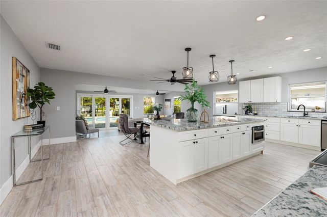 115 87TH AVENUE N, St Petersburg, FL 33702