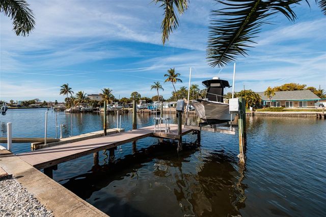 115 87TH AVENUE N, St Petersburg, FL 33702