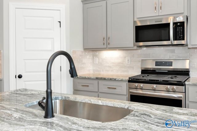 124 Pike Ackert Road, Meridianville, AL 35759