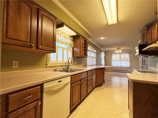 511 E Wisconsin Avenue, Barron, WI 54812