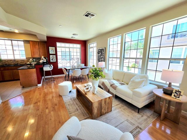 1464 Los Buellis Way, Milpitas, CA 95035