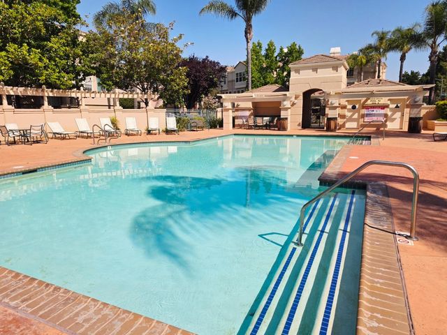 1464 Los Buellis Way, Milpitas, CA 95035