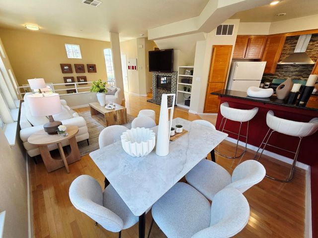 1464 Los Buellis Way, Milpitas, CA 95035