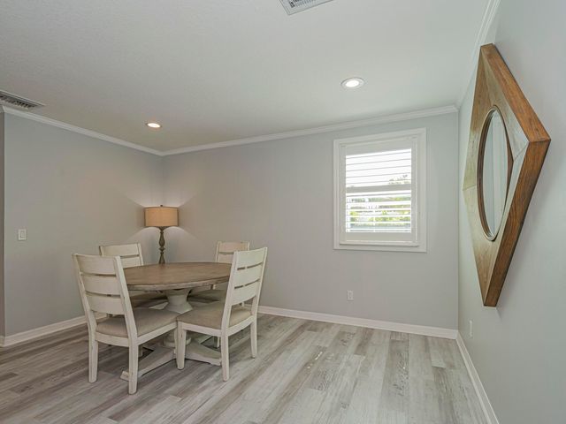 406 9th Court, Vero Beach, FL 32962