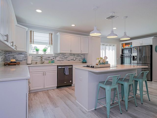 406 9th Court, Vero Beach, FL 32962