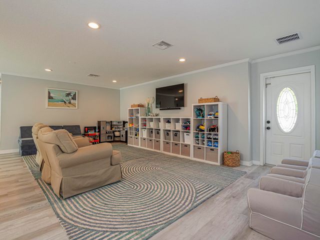 406 9th Court, Vero Beach, FL 32962